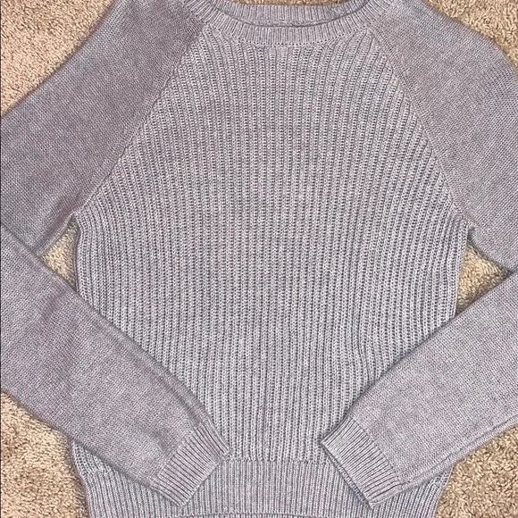 Women’s Aéropostale Light Gray Knit Cropped Sweater - Picture 2 of 7